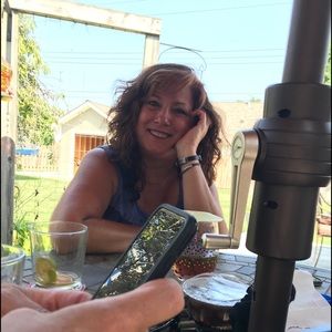 Meet your Posher, Connie
